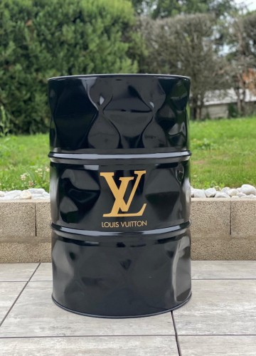 Louis Vuitton black