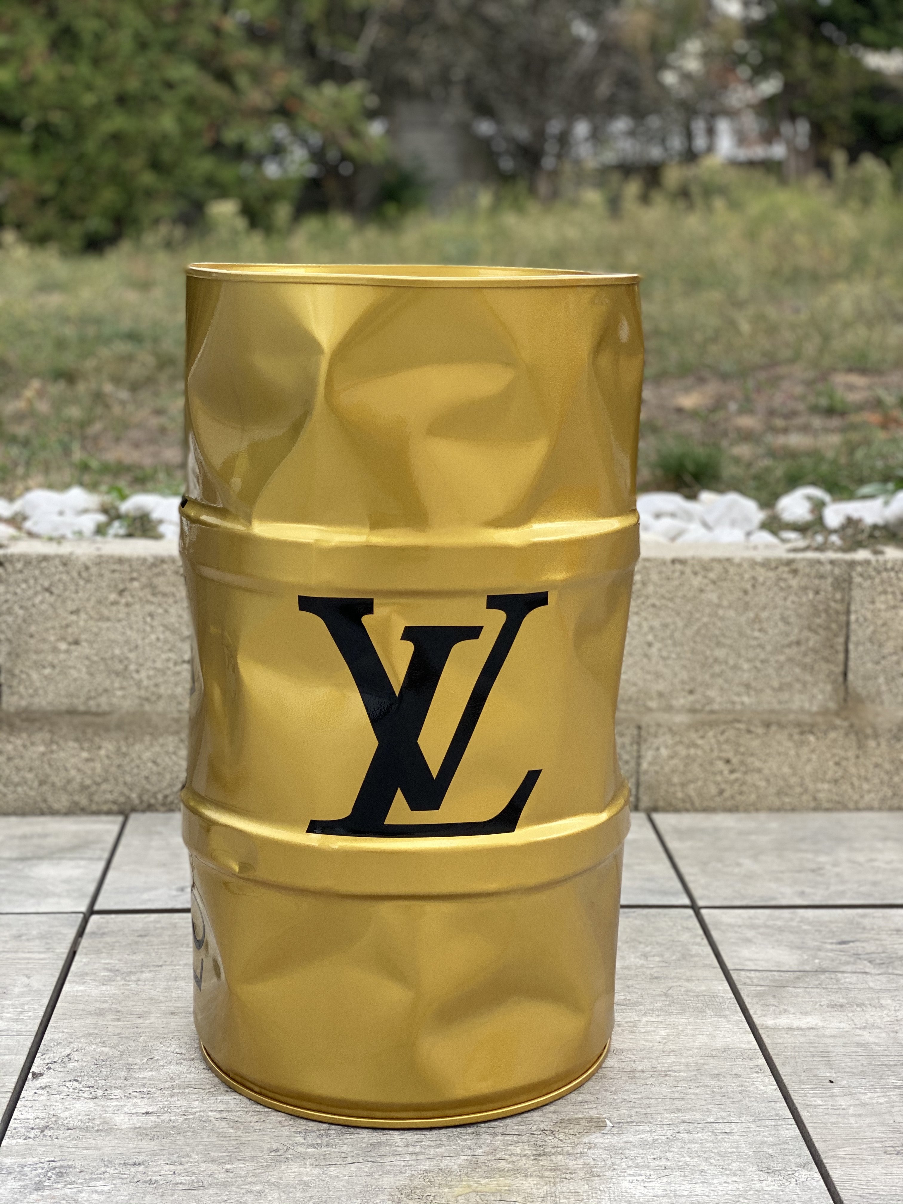 Barrel Louis Vuitton gold