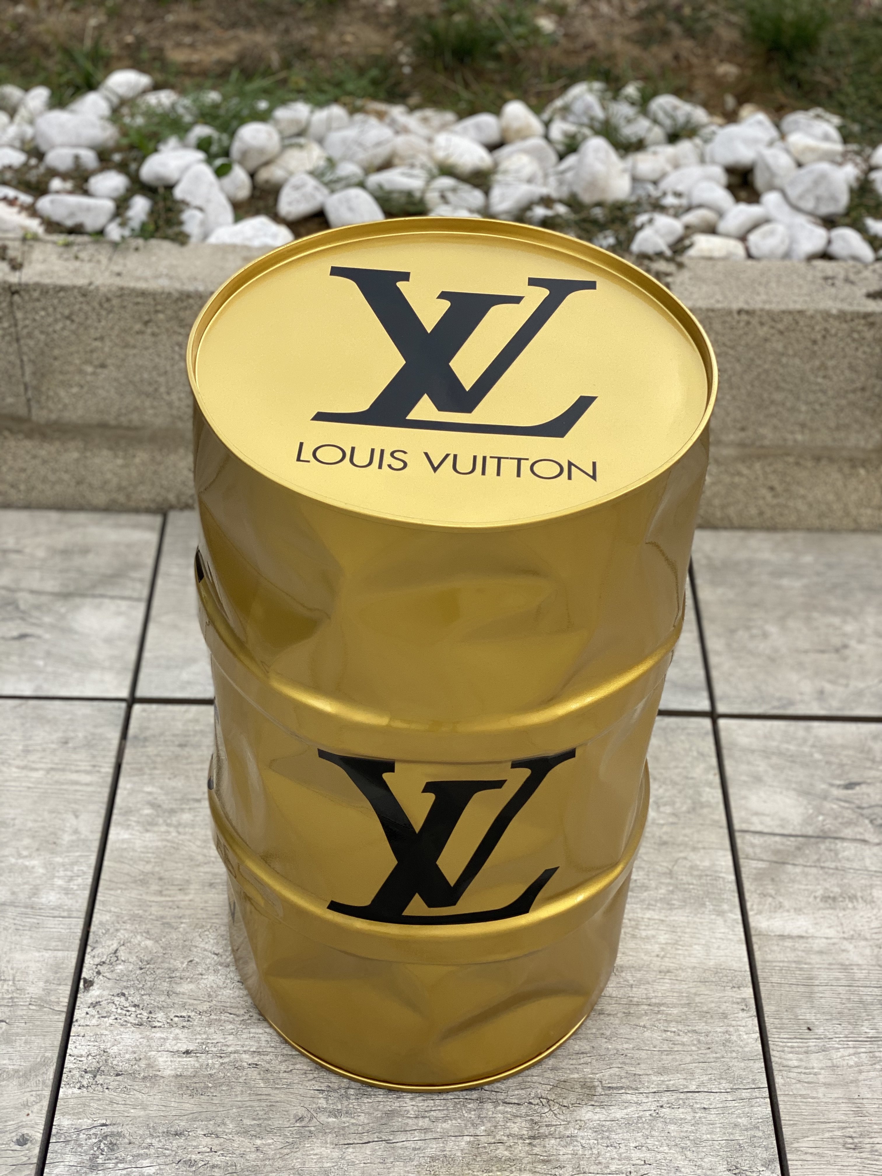 Barrel Louis Vuitton gold